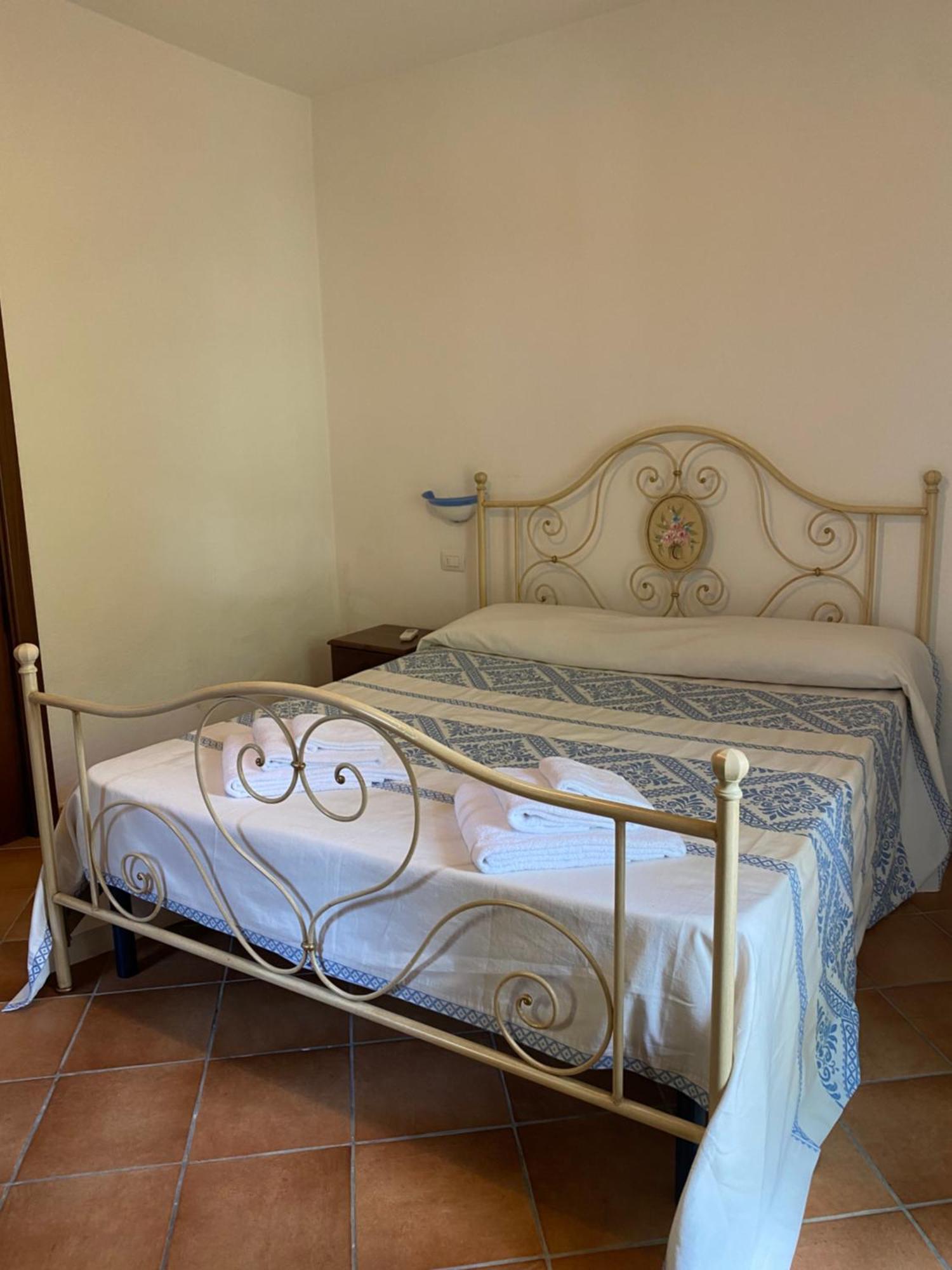 Case Vacanze Villa Rosita Сан Теодоро Екстериор снимка